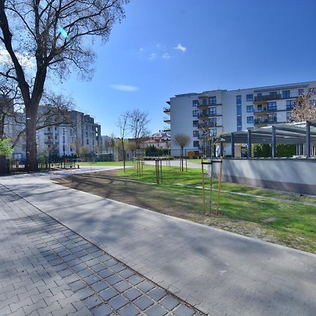 Jacuzzi Apartment Red Kraków Zewnętrze zdjęcie