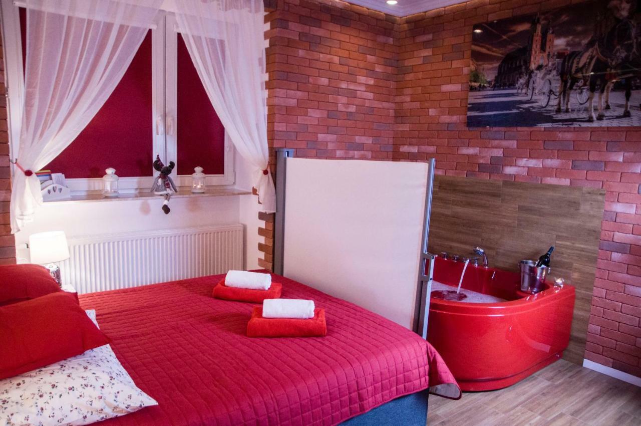 Jacuzzi Apartment Red Kraków Zewnętrze zdjęcie